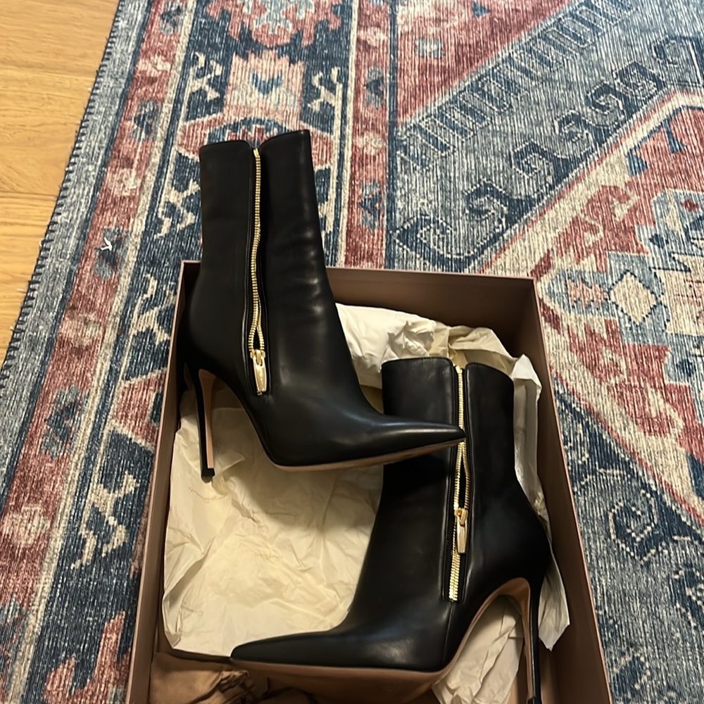 Gianvito Rossi Black Luxe Heeled Boots - Picture 4 of 5